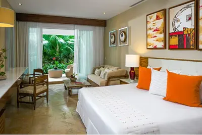 Image de Grand Bliss Luxury 5 Star 2 Bedroom Suite w / a Large Balcony with Pool