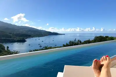 Image de Villa Terre et Mer, vue extraordinaire baie de Malendure, piscine d'exception!