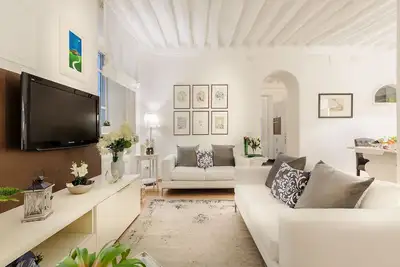 Image de Orchidea Bianca a 2 Bedrooms 2 Bathrooms Understated Luxury with a Welcoming Ambience