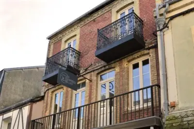 Gîte idéalement situé à 2 min à pieds  de la mer et des falaises.