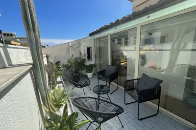Image de Appartement Design dans le centre-ville avec terrasse