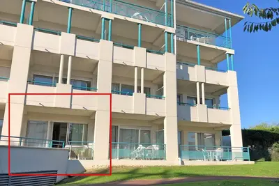 Studio for 4 people with terrace, ideally located, residence with swimming pool