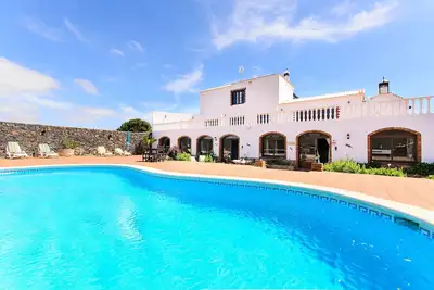 Image de Villa Clara 1 : Grande Piscine, Vue Imprenable, Terrasse, Jardin et Wi-Fi à Lanzarote