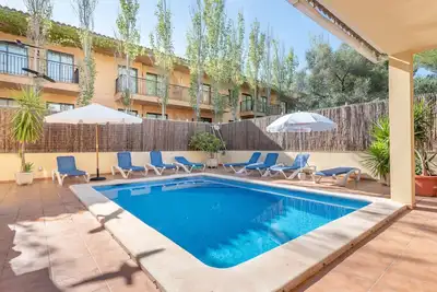 Maison avec piscine dans un emplacement central - Casa Prestige