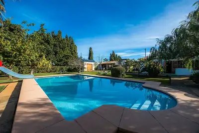 Image de Maison de vacances rustique avec piscine - Villa Can Bleo