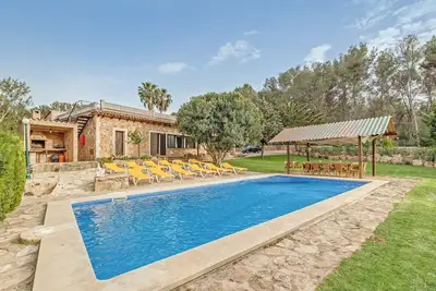 Image de Villa spacieuse avec piscine – Villa El Bosque