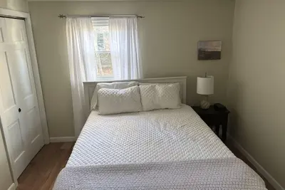 Image de Charming Cape Escape, a traditional Cape style home with beach charm. \n\n