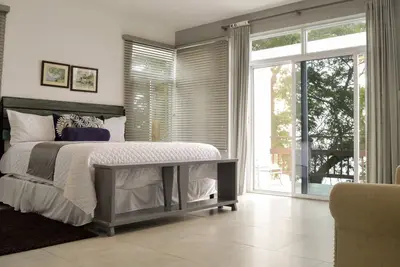Image de Propriété de 2 chambres en bord de mer à Westmoreland