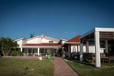 Image de Villa au bord de l'eau avec piscine sur la côte sud de la Jamaïque