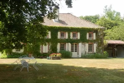 Image de Maison de maître, construite en 1884 en pierres et briques