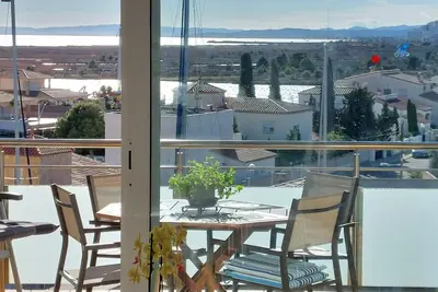 Image de Splendide  Appartement T2  à Santa Magarida  avec Vue Mer et Canal