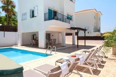 Image de Ourania Villa - Protaras Center