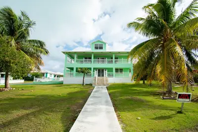 Image de Évasion tropicale! Rejoignez-nous à la maison de Mizpah