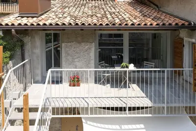 Image de La Corte - Finil Theater Home, well furnished with lake view