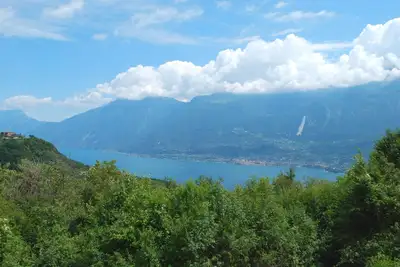Image de Villa Lago - Theater Home, with garage and beautiful lake view