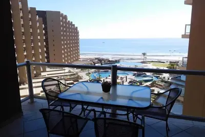 Image de Las Palomas Beach Paradise! Condo 1 chambre avec vue sur l'océan! Lit King Size!