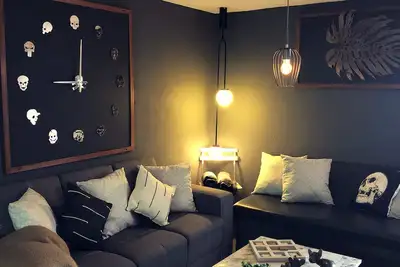 Image de appartement en copropriété avec un grand design