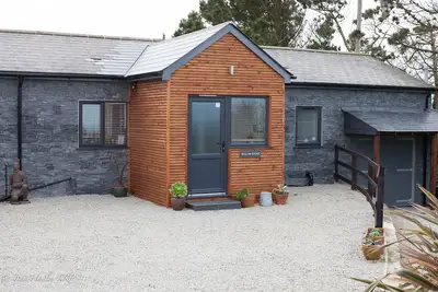 Image de Un gîte spacieux avec jardin, à quelques pas de Lands End.