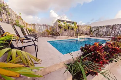 Image de Apartment for 6 one block for 5th Avenue