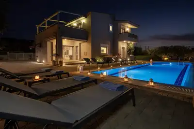 Image de Four Seasons private villa - seaview - big heated pool - gym - sport activities