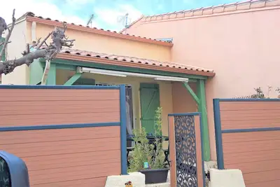 Image de Pavillon 6 pers. max- 3 Chbres- 2 terasses- Saint Pierre La Mer avec box wifi