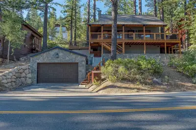 5 chambres, 2 salles de bain Direct Lake Access Dlr # 041