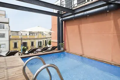 Image de Loft à l'Arc de Triomphe à Barcelone avec terrasse, piscine et Wi-Fi gratuit