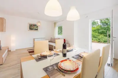 Image de Appartement d'une chambre avec la terrasse Rijeka (A-18146-a)