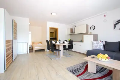 Image de Garçonnière avec la terrasse Rijeka (As-18146-a)