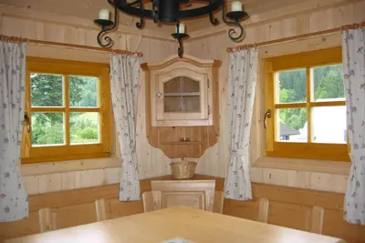Image de Maison de vacances confortable avec caractère de cabane