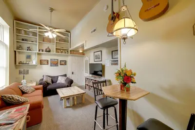 Nouveau! Historique + Apt <4 Mi à Oval Beach!