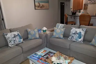 Image de Magnifique maison lumineuse et lumineuse dans l'ouest de Jacksonville