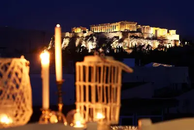 Image de Notre premier amour | Vivre à Athènes # 01