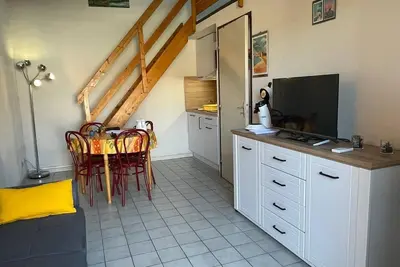 Image de Maison avec mezzanine près de la mer, parking inclus