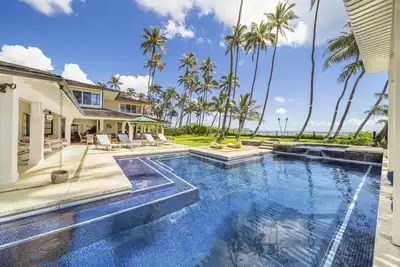 Image de Maison fermée privée de 7 ch avec plage et maison de transport! Domaine de la plage de Kahala
