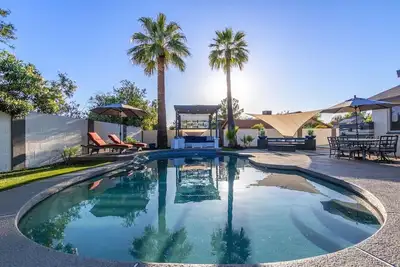 Image de ☆ Nouveau ☆ \"Kings\" Modern Scottsdale Luxury Retreat * 30% De RÉDUCTION Mensuelle *