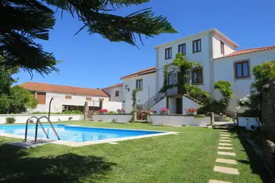 Image de Belle maison de vacances privée avec Wifi, piscine privée, climatisation, Tv et terrasse