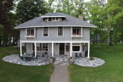 Image de Crescent Beach (Ontario / Buffalo) Lake Front Cottage