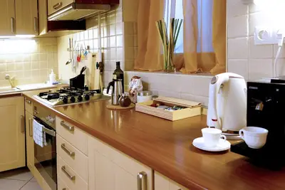 Image de Appartement calme de 2 chambres près des parcs, bars et sites touristiques - très bien situé!