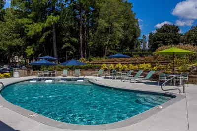 Image de 2 Riverside Atlanta - Niché dans la nature, proche de tout!