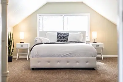 Image de 79 E Mahan Avenue · Maison 3br confortable près de Royal Oak & Detroit