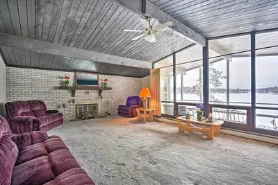 Image de Nouveau! Retraite rétro avec quai privé sur le lac Crooked!