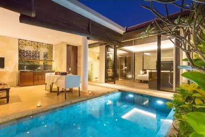 Image de 3 Bdr Villa avec piscine privée dans la région de Seminyak