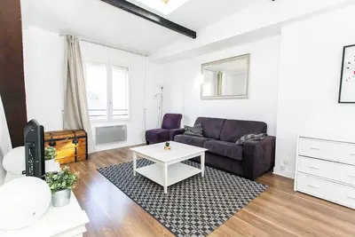 Image de Appartement d'une Chambre Cosy Le Marais: Élégance au Coeur de la Ville