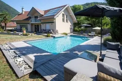 Image de Villa avec piscine, 8/9 pers, Menthon-St-Bernard