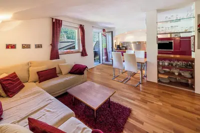 Image de Appartement confortable \"Wurzhöhe\" avec balcon et Wi-Fi ; parking disponible