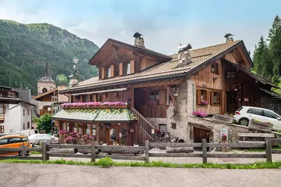 Image de Appartement de vacances \"Cesa San Florian Apartment 2\" avec vue montagne et Wi-Fi