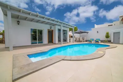 Image de Villa Whitney avec piscine privée chauffée électriquement