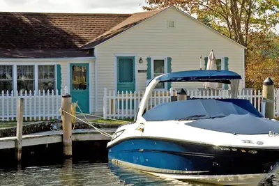 Image de Lakefront Cottage à quelques minutes de Bank of Nh Pavilion