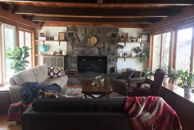 Sunset View Farmhouse sur privé 8 acres